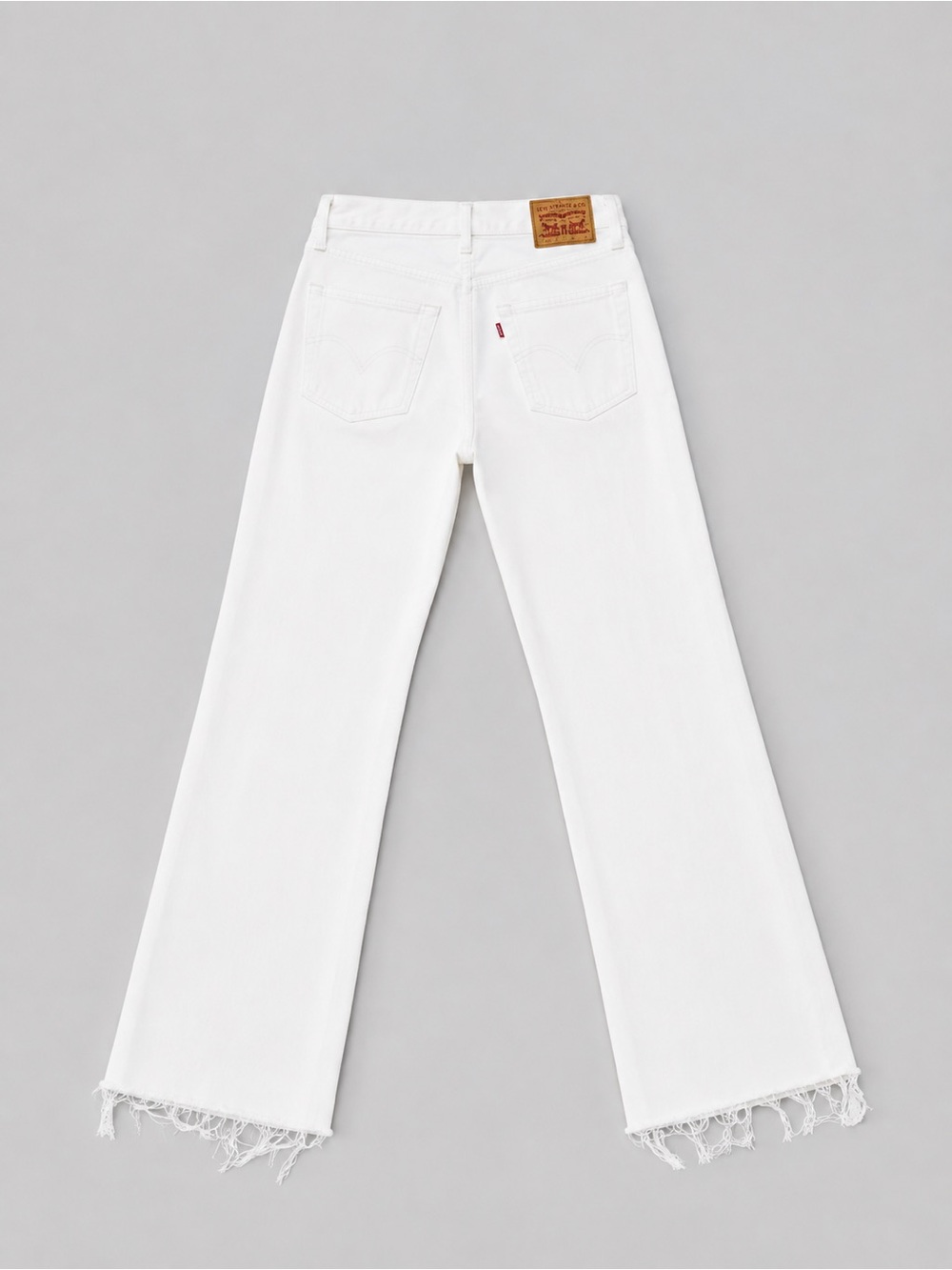 Levi's Women's White Distressed Straight Leg Jeans W28
Raw Hem - Picture 4 of 14